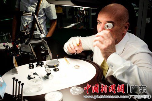 第27屆中國(guó)(深圳)國(guó)際鐘表展開幕(圖1) 第27屆中國(guó)(深圳)國(guó)際鐘表展開幕(圖1)