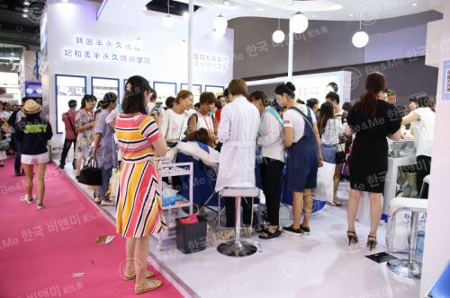 妃和美在秋季廣州美博會(huì)中掀起美容潮流(圖3)